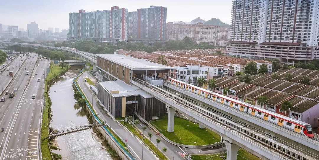 Alpinia Residence Aerial view of the Alpinia Residence location, showing the nearby highway, river, train station, and surrounding residential area. in Nilai, Freehold property development, location-map