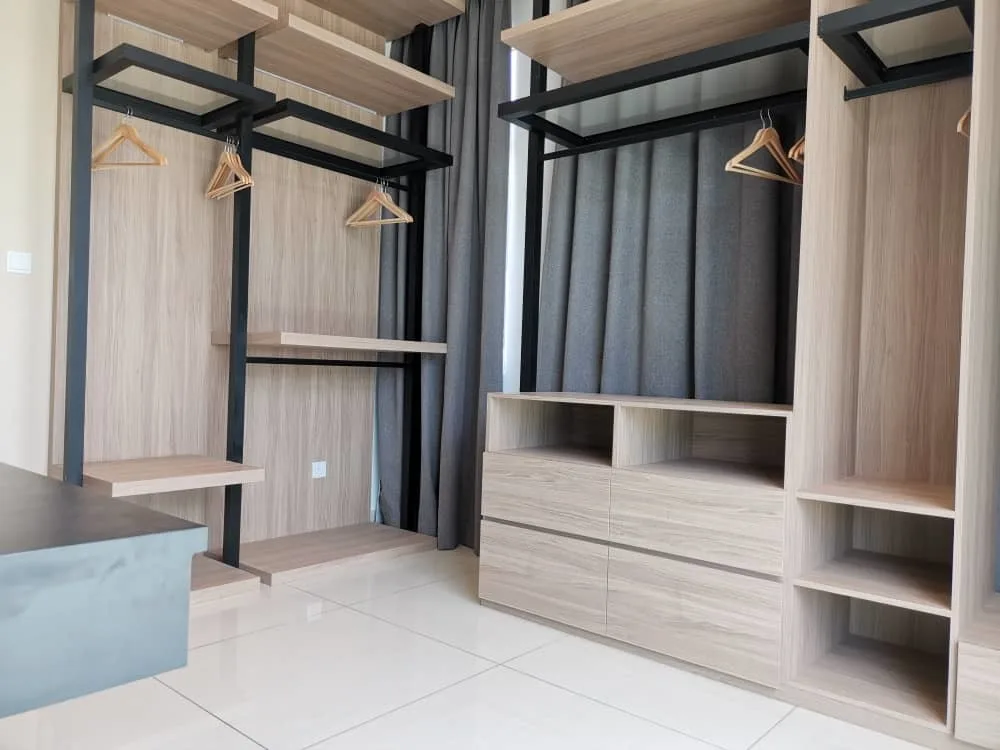 KSL Mutiara Bestari Taman Nusa Bestari Image shows a built-in wardrobe with shelves, drawers, and hanging space in a bedroom. in Skudai, Freehold property development, photo