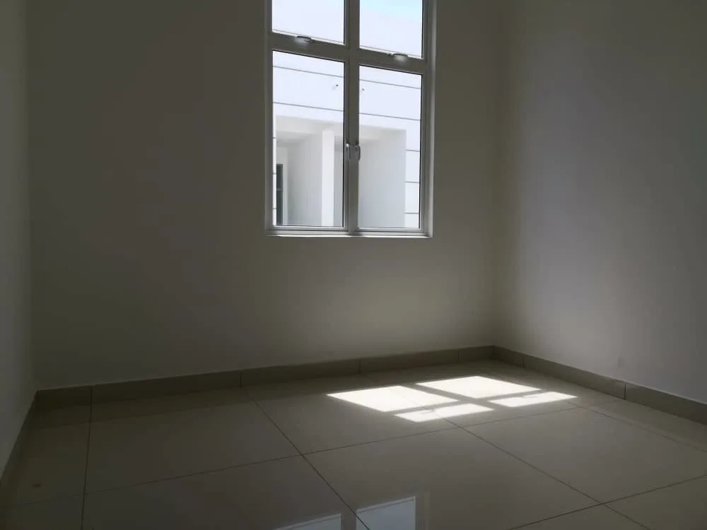 KSL Mutiara Bestari Taman Nusa Bestari Empty room with a window in Skudai, Freehold property development, photo