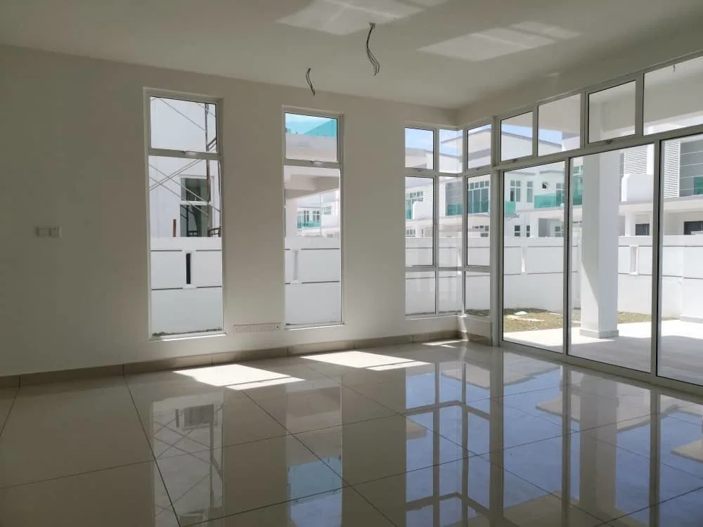 KSL Mutiara Bestari Taman Nusa Bestari The image shows the interior of a room with large windows and tiled floors. in Skudai, Freehold property development, photo